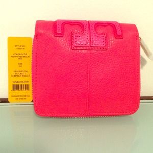 🌺Tory Burch Stacked T Compact Wallet🌺