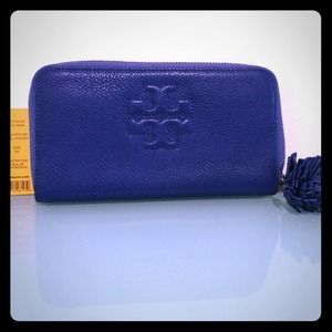 SOLD💐Tory Burch Thea Zip Continental Wallet💐