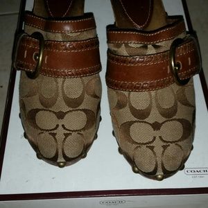 Size 7 coach shoes  in good condition