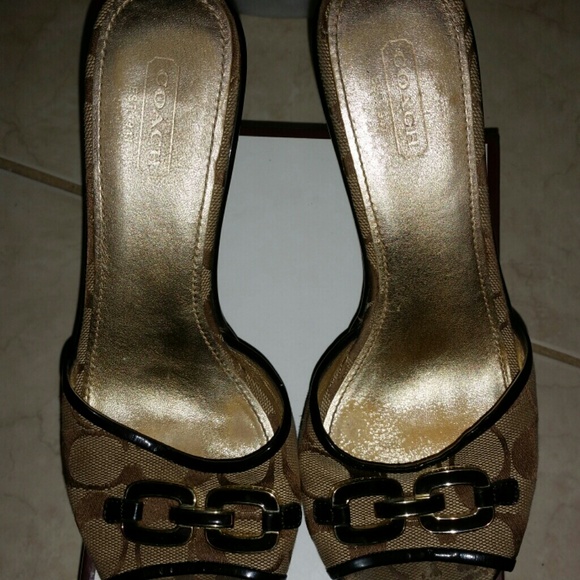 Coach sandal