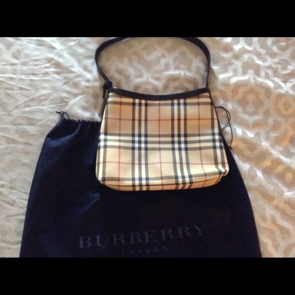 Authentic Burberry Nova Check Handbag - Picture 2 of 4