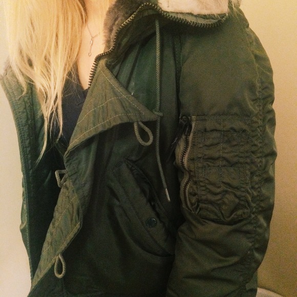 Authentic Army Green Bomber Jacket 💣