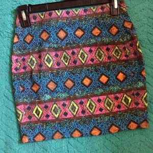 Tribal print high-waisted skirt