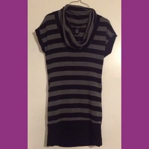 Black & gray sweater