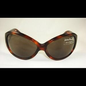 HOLD  @exoticvegaswear Authentic Ferragamo shade