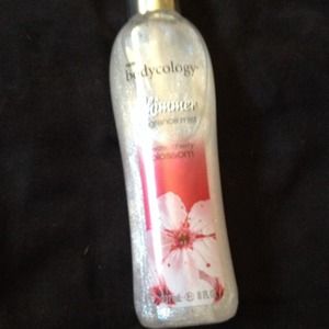 Bodycology Shimmer Mist Cherry