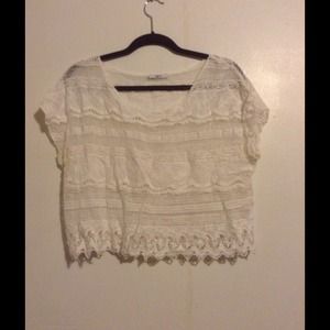 💕Bundle deal💕V.S.Pink shirt and barIII crop top