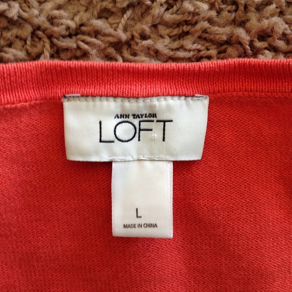 Gorgeous tangerine colored sweater - Picture 2 of 2