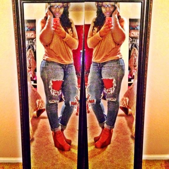 About Your Seller's Style! 💁 - Picture 4 of 4