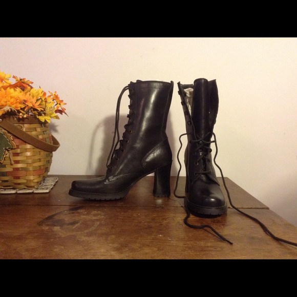 Nine West leather boot
