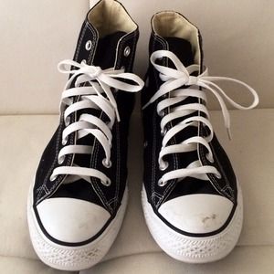 Men's black canvas converse