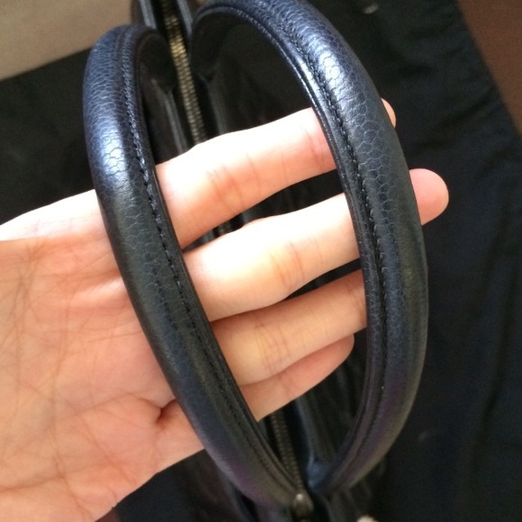 Sold 👏Authentic chanel medallion Caviar - Picture 4 of 4