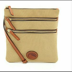 DOONEY AND BURKE TRIPLE ZIP CROSSBODY PURSE