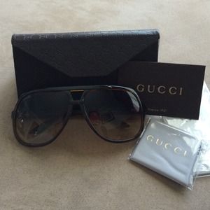 New hot Gucci sunnies, perfect for this summer
