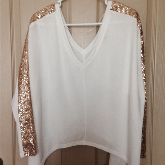 Tobi Sweaters - Tobi sweater ≪≪cream with gold sequin trim≫≫