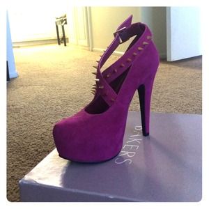 Bakers magenta pink heels