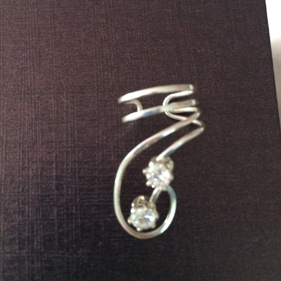 fabulous earcuff - Picture 3 of 3