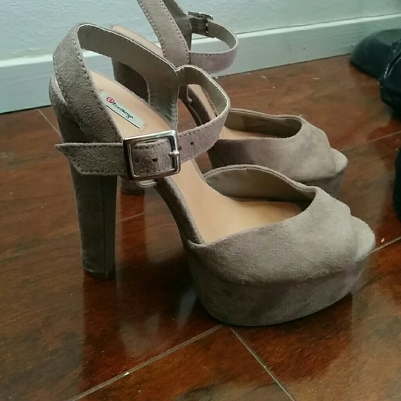 Taupe heels