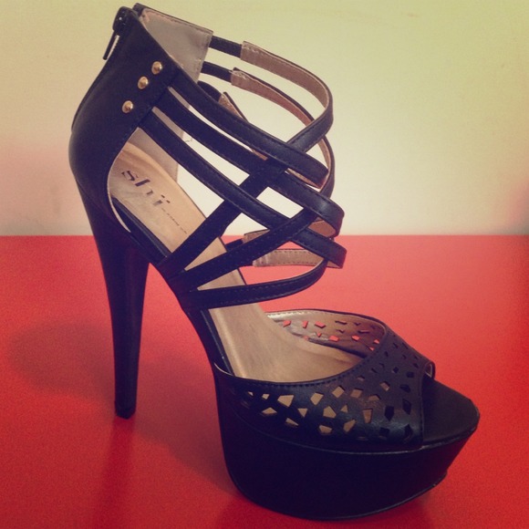 Shoes - Black Peep-toe heels!!
