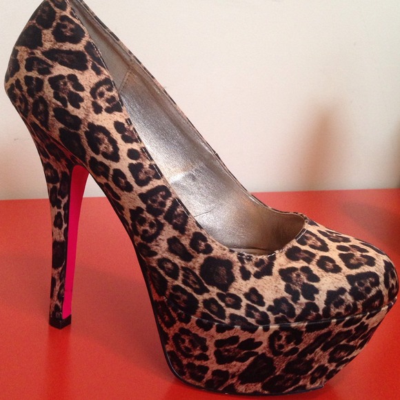 Leopard Print Heels!!