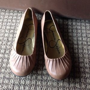 Jessica Simpson nude flats