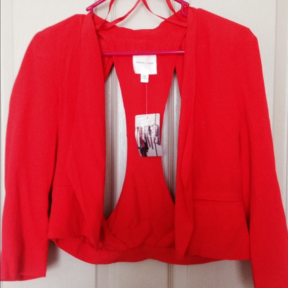 Urban Outfitters silence + noise ≪≪red/rouge≫≫