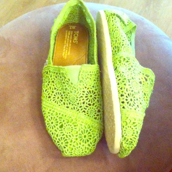 Like-New Toms