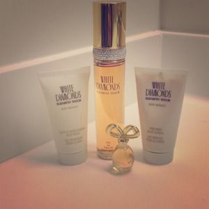 Elizabeth Taylor White Diamonds perfume set
