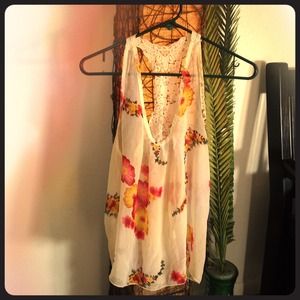 Medium size floral tank