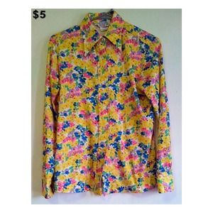 ❌BUNDLE❌Vintage Inspired Flower Print Shirt