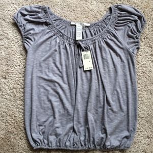 Short sleeved peasant tee