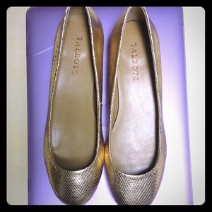Talbots, NWT gold flats