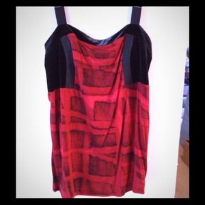 🎉Host Pick🎉 Red & black top.