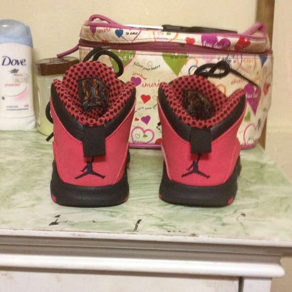 🚫SOLD🚫 Air Jordan's toddle size 9c - Picture 2 of 3