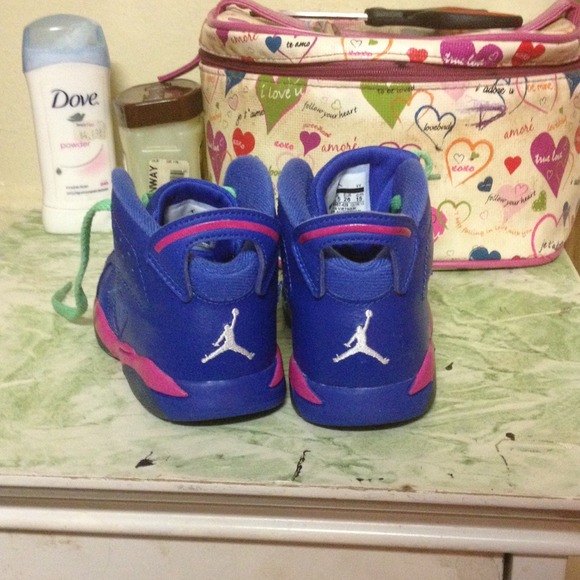 Air Jordan's - Picture 3 of 3