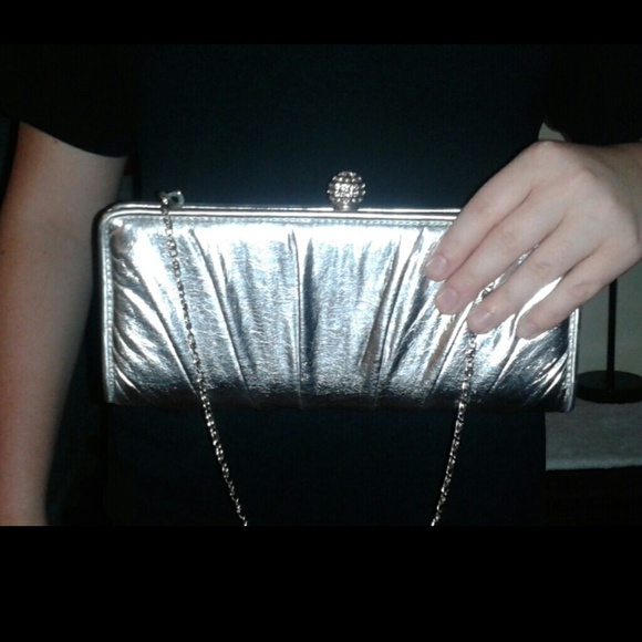 Silver clutch - Picture 1 of 1