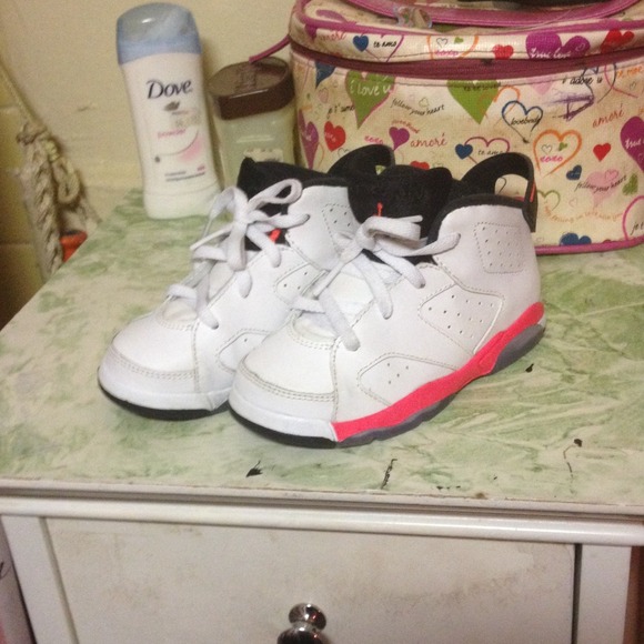 🚫SOLD🚫Air Jordan's - Picture 2 of 3