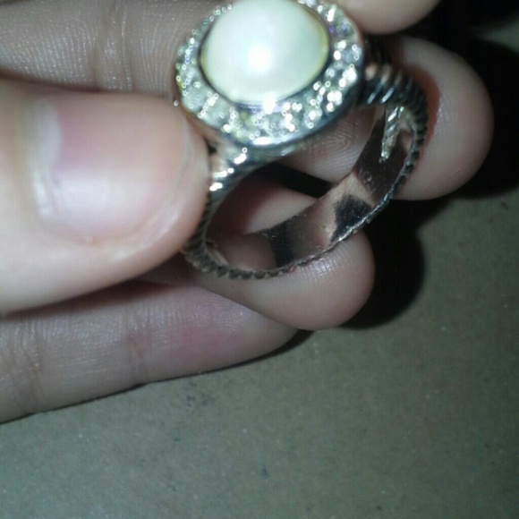 Ring - Picture 2 of 2