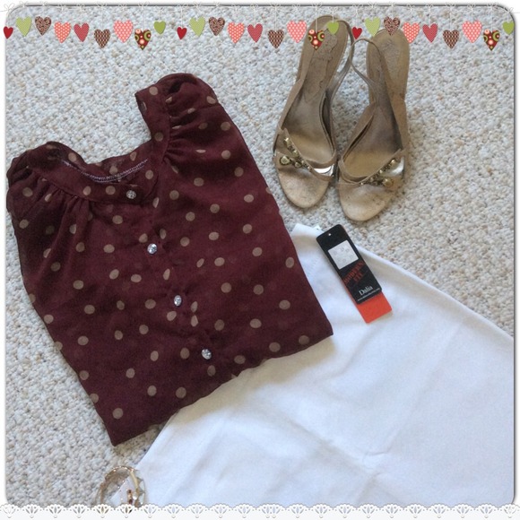 Wine Colored 3/4 Sleeve Polka Dot Blouse w/Buttons