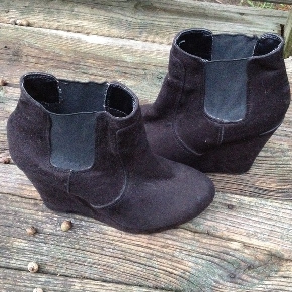 Heels! - Picture 2 of 4