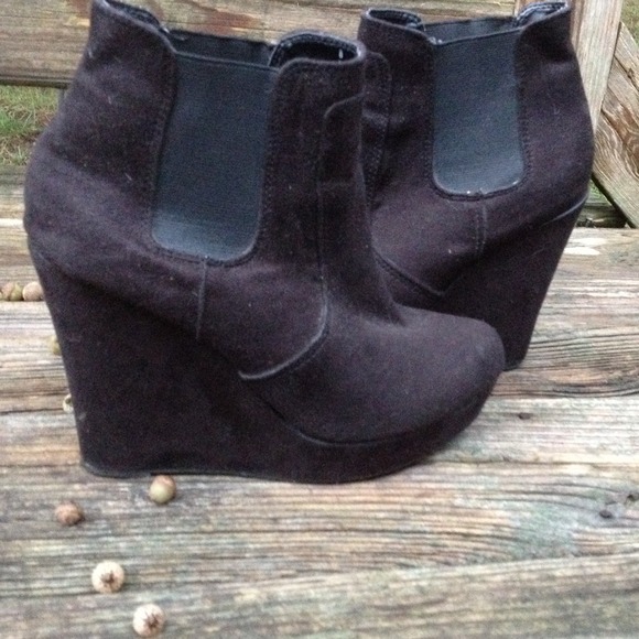 Heels! - Picture 3 of 4