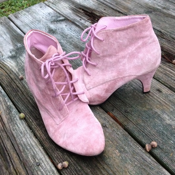 Heels! - Picture 2 of 2