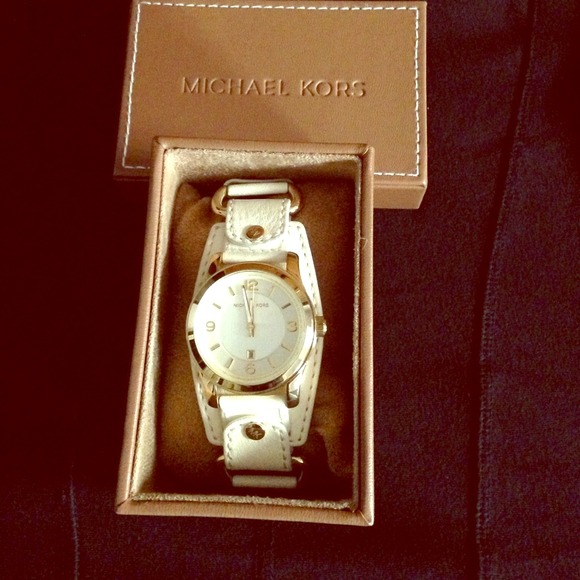 MICHAEL Michael Kors Jewelry - MICHAEL Michael Kors Watch
