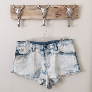 denim & supply // high waisted acid wash shorts