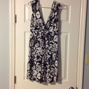 Express floral v neck dress