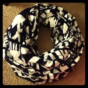 **SOLD**White & Navy Blue Neck Scarf