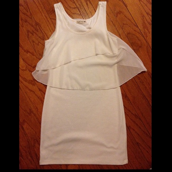Double Zero Dresses & Skirts - ❌sold❌Body con dress with flouncy ruffle top