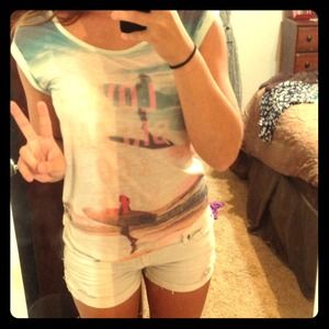 American Eagle graphic tee