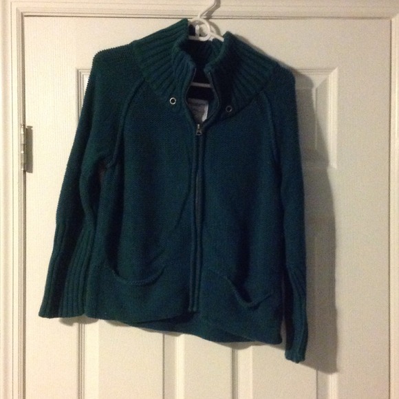 American Eagle EMERALD green zip up sweater
