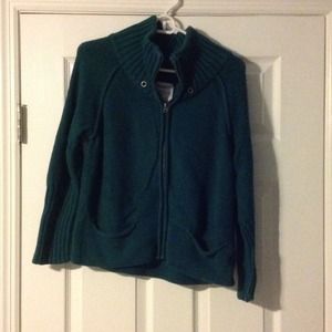 American Eagle EMERALD green zip up sweater